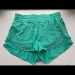 Lululemon Hotty hot short Highrise Bali Breeze